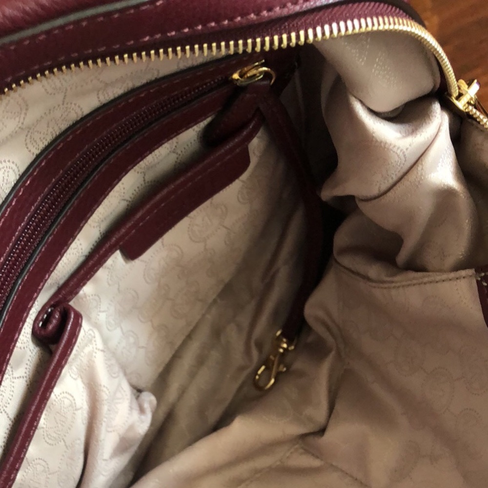MK Handbag - Picture 2 of 3